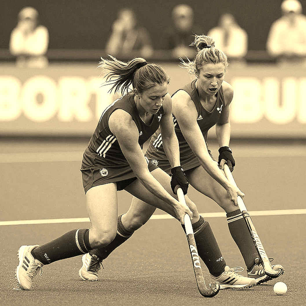 First Division Hockey Returns After Three Years: The Wrist Is Where the Neck Injury Shows