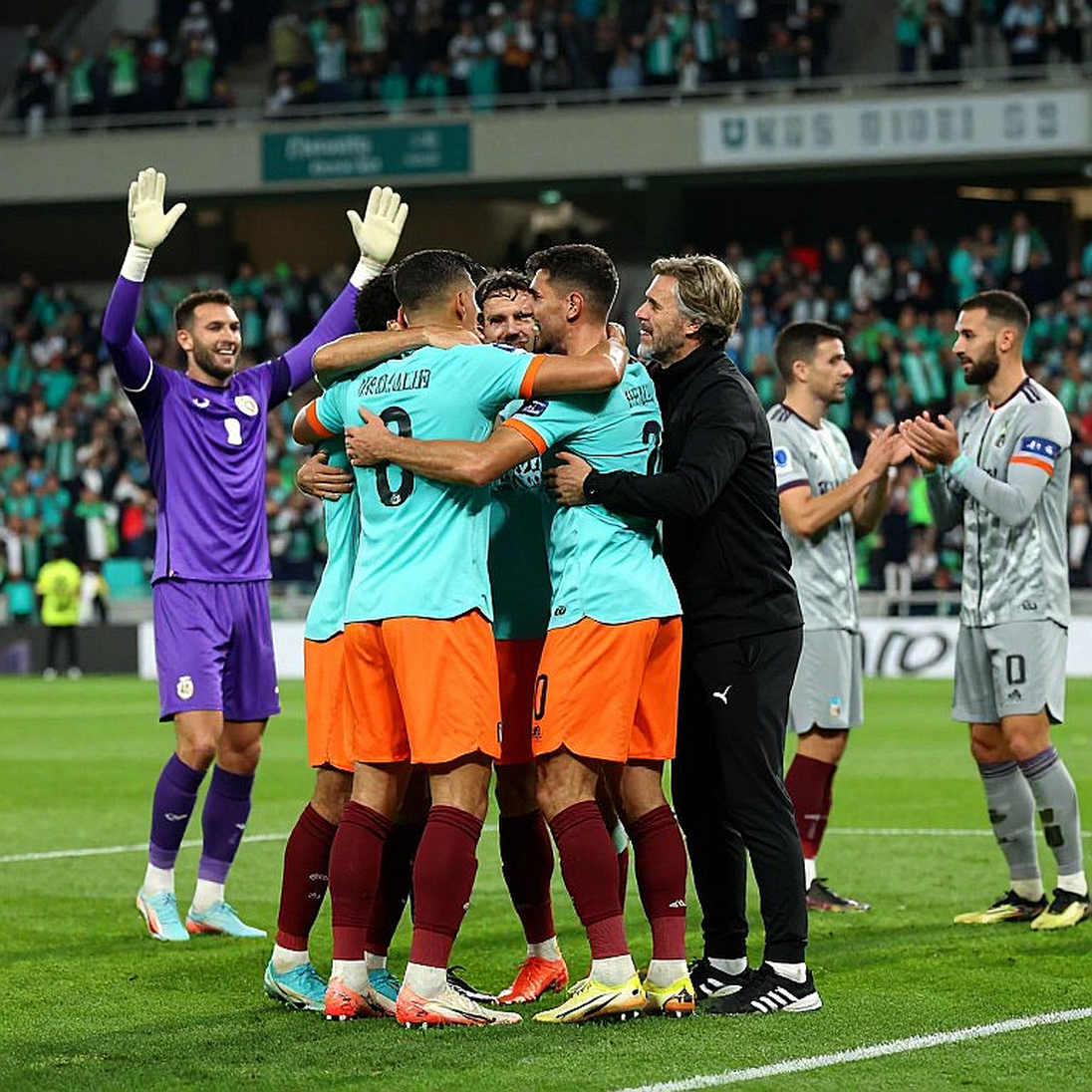 The 3 A.M. Scroll: How a Mexican Reality Show Leaked Into the Football Feed The 3 A.M. Scroll: How a Mexican Reality Show Leaked Into the Football Feed
